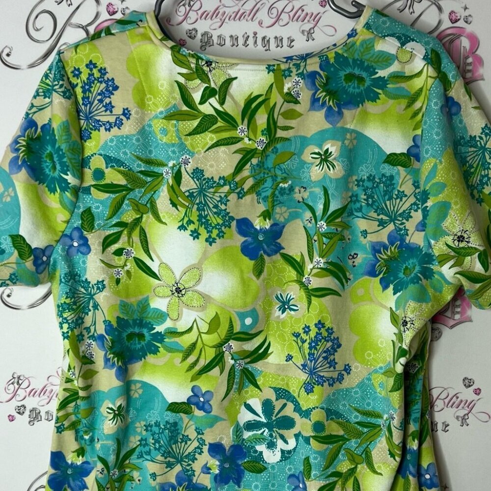 White Stag tee shirt floral flowers mocked Green and Blue Graphic T-Shirt - Picture 4 of 8